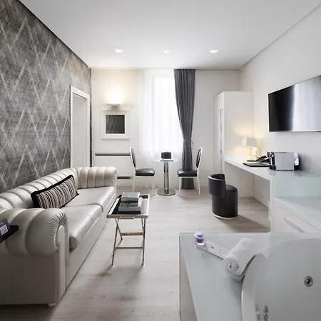 Lhp Palace & Hotell