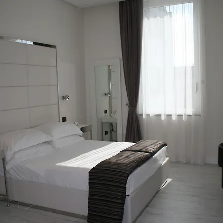 Imperial Garden Hotel 5*