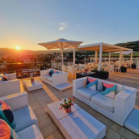 Lhp Palace & Hotel 5*